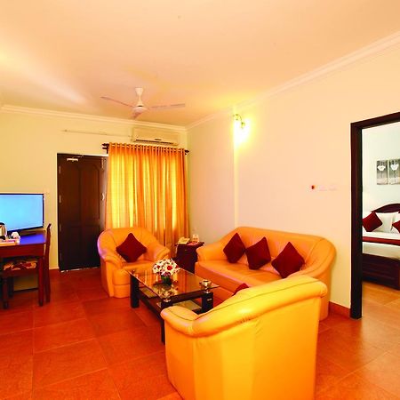 Oyo 4729 K K Residency Hotel Payyannur Exterior foto
