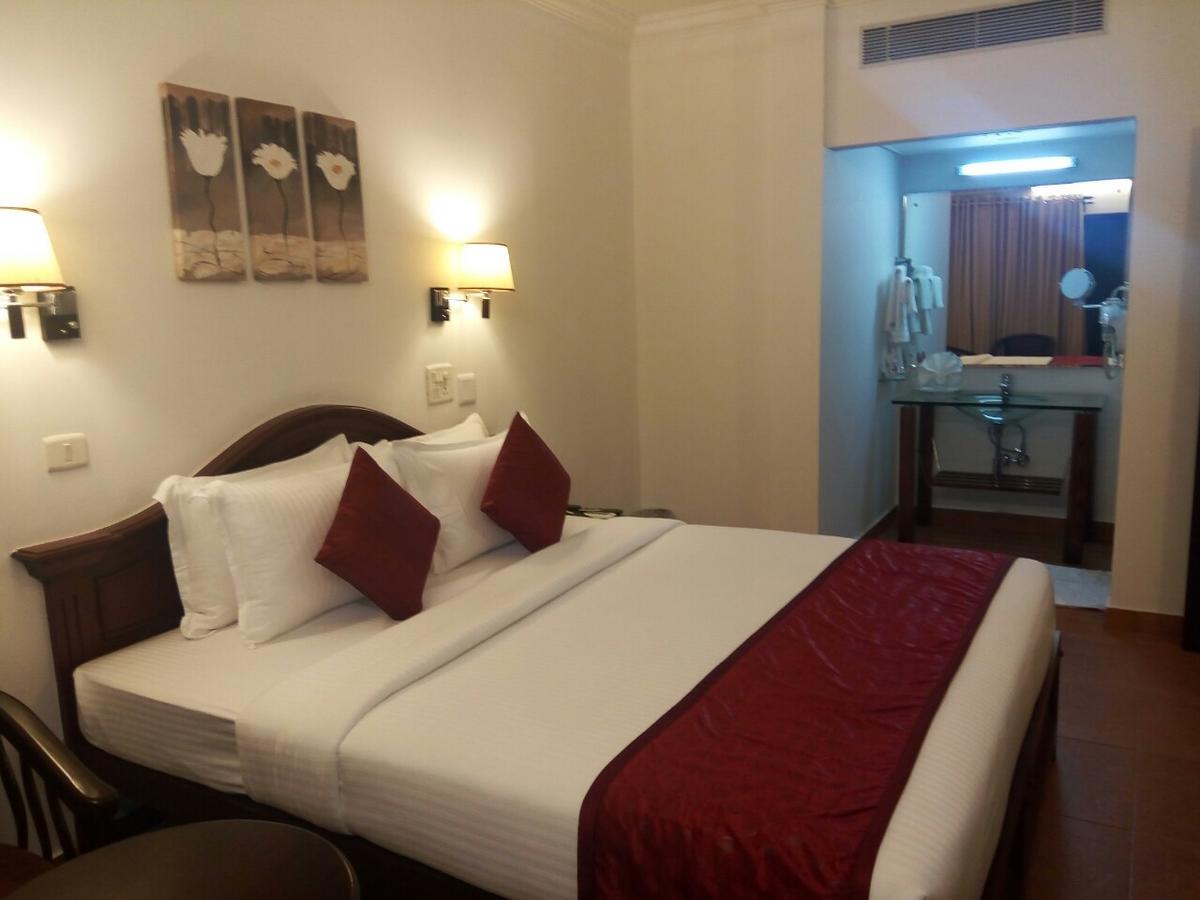 Oyo 4729 K K Residency Hotel Payyannur Exterior foto