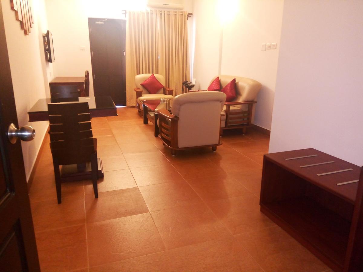 Oyo 4729 K K Residency Hotel Payyannur Exterior foto